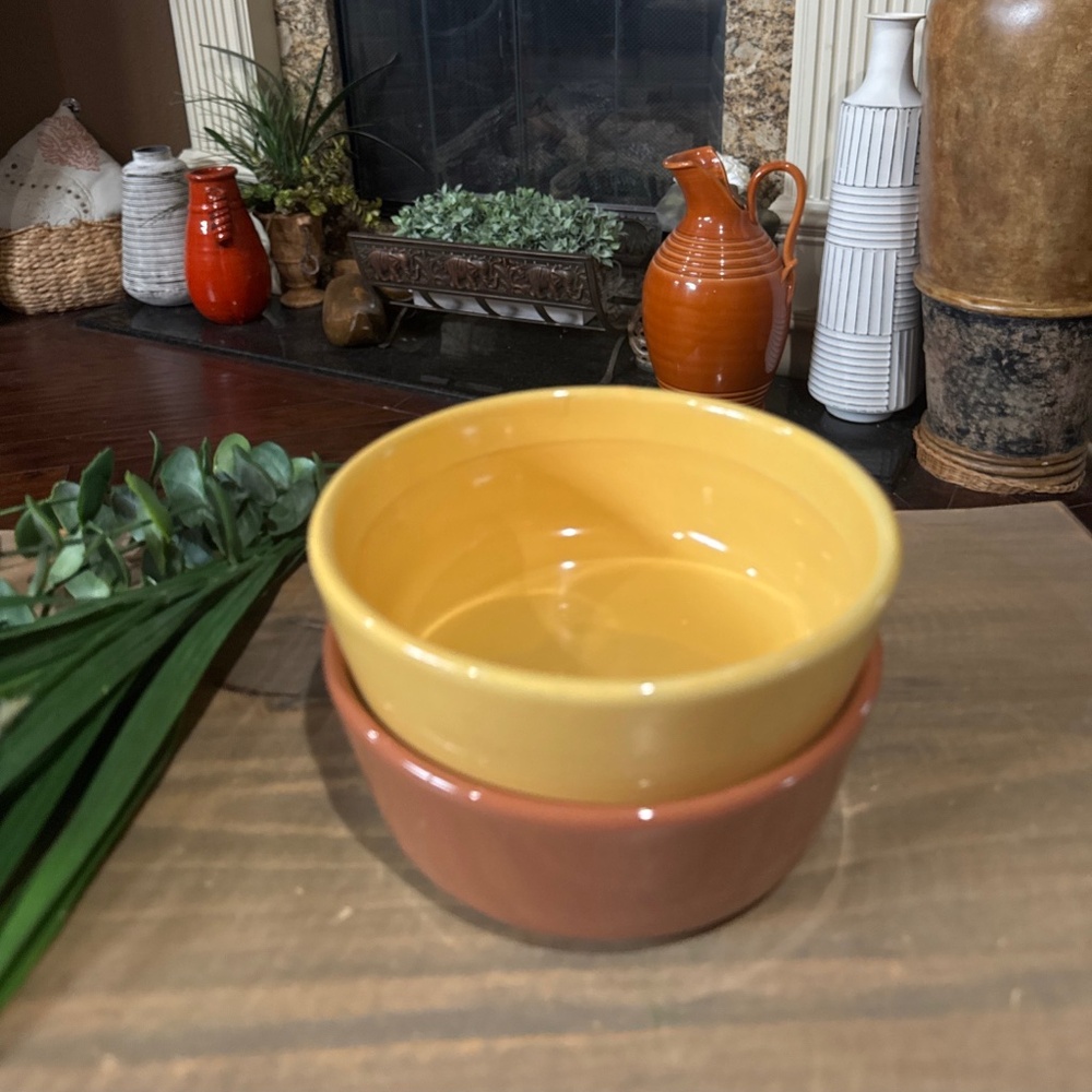 2015 Anfora Set Of 2 Serving Soup Salad Bowls 5.5 Inches Brown & Yellow
